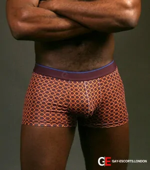 Gay Escort Thyrone 38yr - role