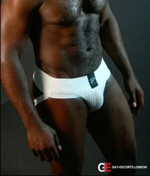 Gay Escort Thyrone 38yr - trio m/m
