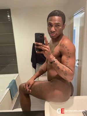 Gay Escort Candace 30yr - exhibitionist