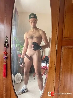 Gay Escort Byron Xl 29yr - trios