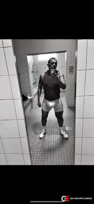 Gay Escort Xl Pornstar Tony London 43yr - massage