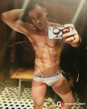 Gay Escort Marcus 36yr - double penetration