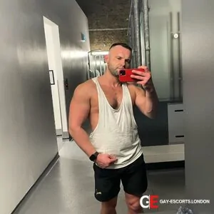 Escort Maciek 32yr - massage