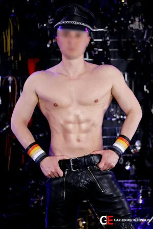 Gay Escort Master Alecs 30yr - always safe sex