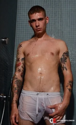 Escort Aaron 23yr - massage