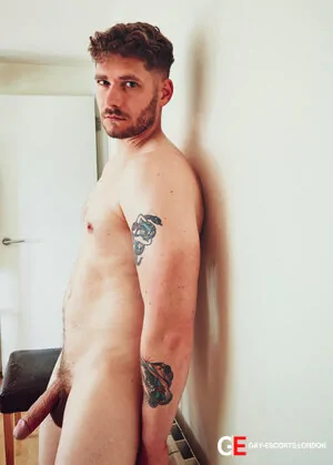 Bisexual Escort Aaron 30yr - always safe sex