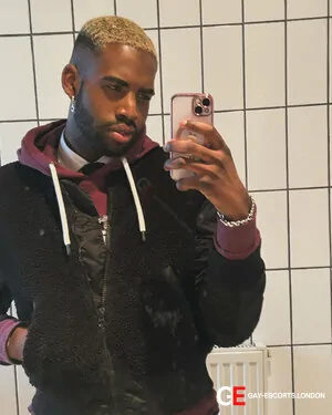 Gay Escort Antoine 25yr - pnp