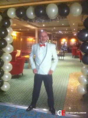 Gay Escort John 59yr - massage