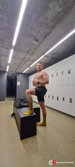 Gay Escort Joshua_big 33yr - double penetration