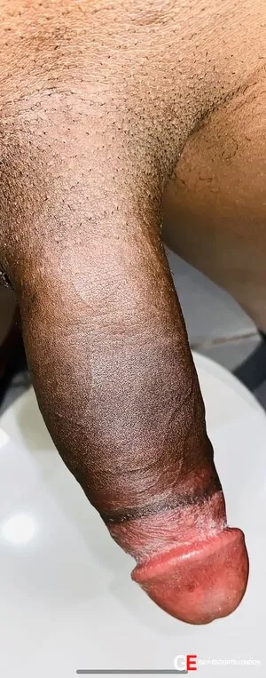 Bisexual Escort Bigboyderek 30yr - trios