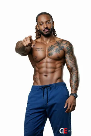 Bisexual Escort Bigboyderek 31yr - blowjob