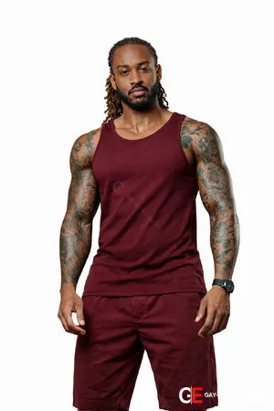 Bisexual Escort Bigboyderek 31yr - massage