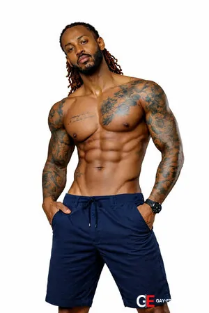 Bisexual Escort Bigboyderek 31yr - cum on body