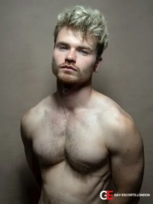 Gay Escort Eddy 25yr - blowjob