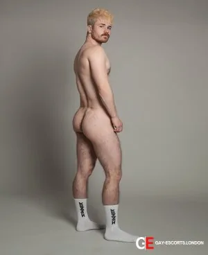 Gay Escort Eddy 25yr - cum on body