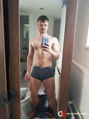 Gay Escort Eddy 25yr - blowjob