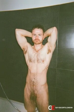 Gay Escort Eddy 27yr - exhibitionist