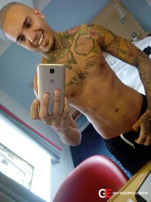 Gay Escort Leo Rex Great Rates! 24yr - sucking