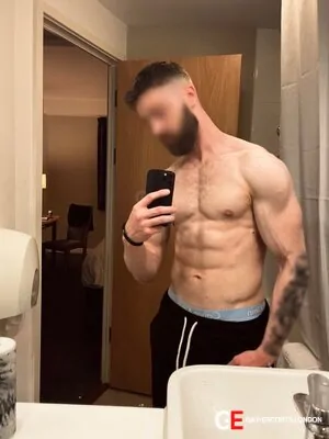Bisexual Escort Viktor 27yr - licking