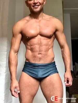 Gay Escort Karlos 32yr - licking