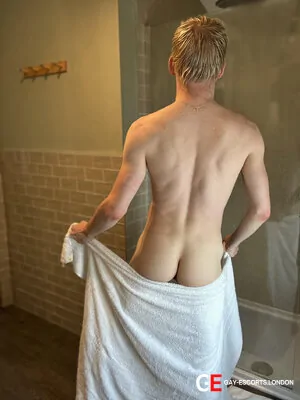 Gay Escort Kay 24yr - furries