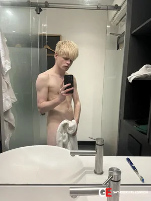 Gay Escort Kay 24yr - massage