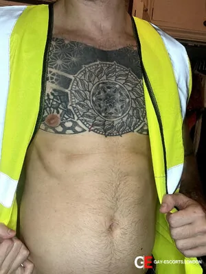 Gay Escort 🇬🇧british Tattoo Boy 26yr - massage