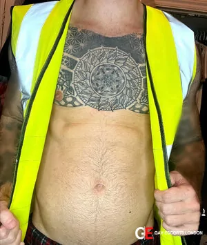 Gay Escort 🇬🇧british Tattoo Boy 26yr - blowjob