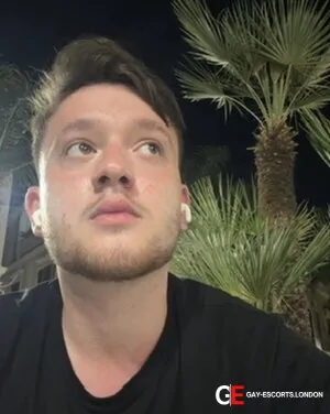 Bisexual Escort Daniel 22yr - sucking