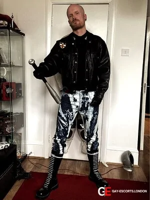 Escort Ralf 36yr - spanking