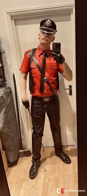 Gay Escort Sir Roco 36yr - sportwear