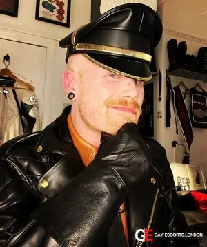 Gay Escort Sir Roco 36yr - sportwear