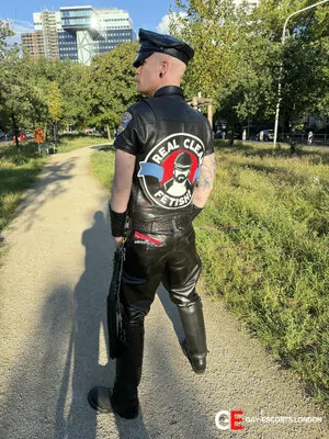Gay Escort Sir Roco 38yr - dirty talk