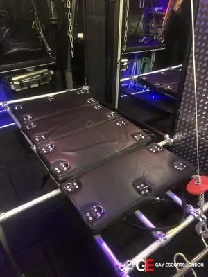 Gay Escort Connan 44yr - sucking