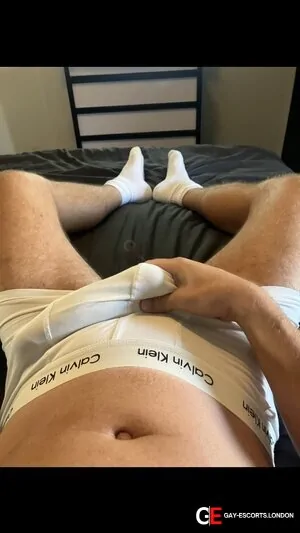 Bisexual Escort Xxxl 30yr - gangbang