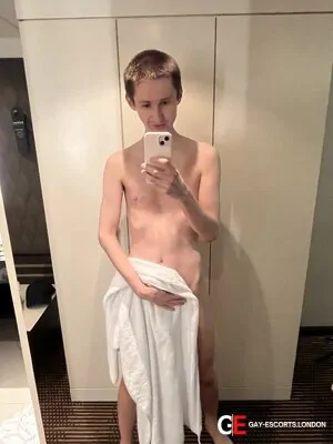 Gay Escort Sasha 24yr - trios