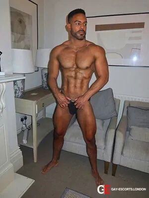 Gay Escort Bruno 30yr - trios