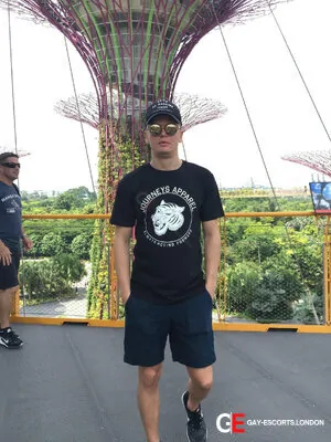 Bisexual Escort Dave 29yr - exhibitionist