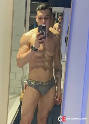 Gay Escort Marcello 22yr - always safe sex