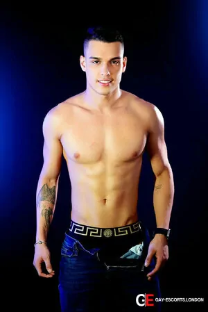 Gay Escort Marcello 23yr - masseur