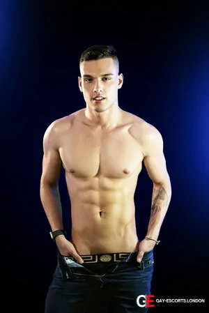 Gay Escort Marcello 23yr - car dates