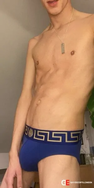 Gay Escort Luke 24yr - sucking
