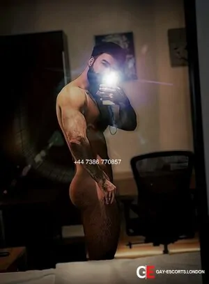 Bisexual Escort Leafar_topxl 31yr - trio m/f