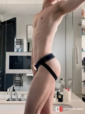 Gay Escort Alvyn 27yr - always safe sex