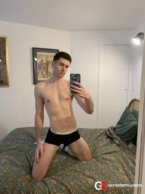 Gay Escort Jamie 28yr - gangbang
