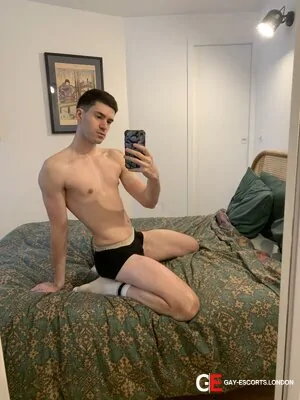 Gay Escort Jamie 28yr - blowjob