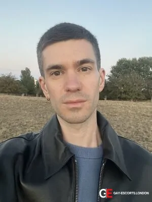 Gay Escort Jamie 29yr - double penetration