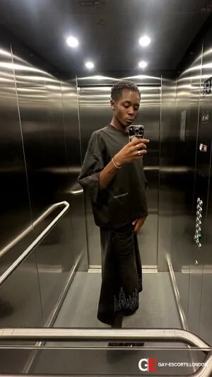 Gay Escort Angelo 22yr - blowjob