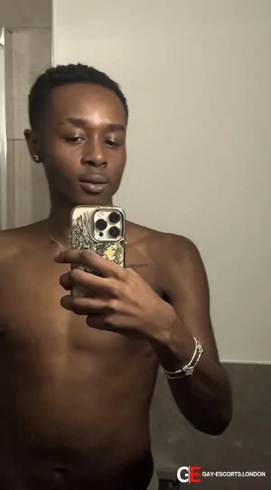 Gay Escort Angelo 22yr - blowjob