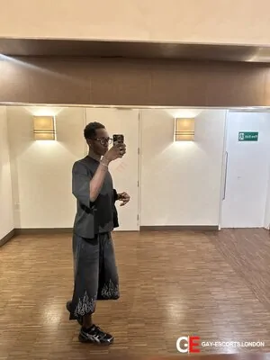 Gay Escort Angelo 22yr - blowjob